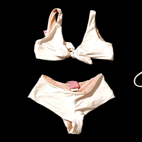 White Lolli bikini - Picture 2 of 4